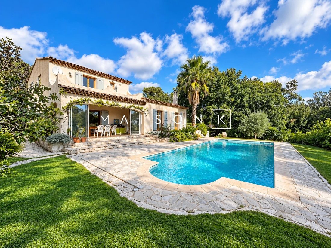 Casa a Valbonne, Provenza-Alpi-Costa Azzurra, Francia 1 - 19183615