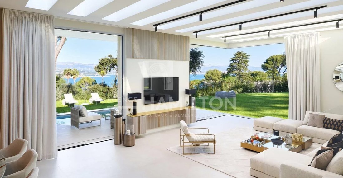 Villa a Antibes, Provenza-Alpi-Costa Azzurra, Francia 1 - 15179517