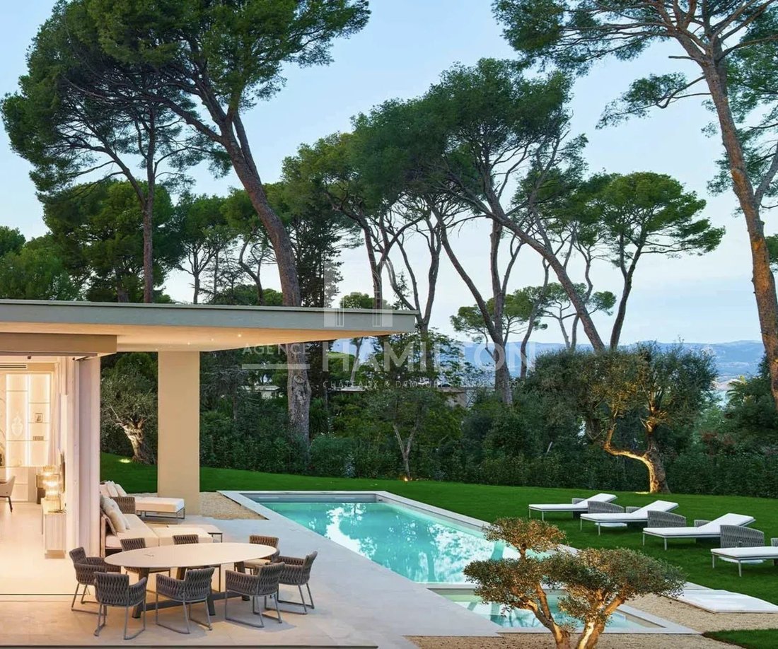 Villa a Antibes, Provenza-Alpi-Costa Azzurra, Francia 2 - 15179517