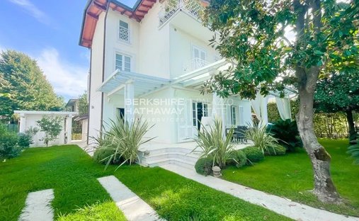 Villa in Motrone, Pietrasanta, Italien 1