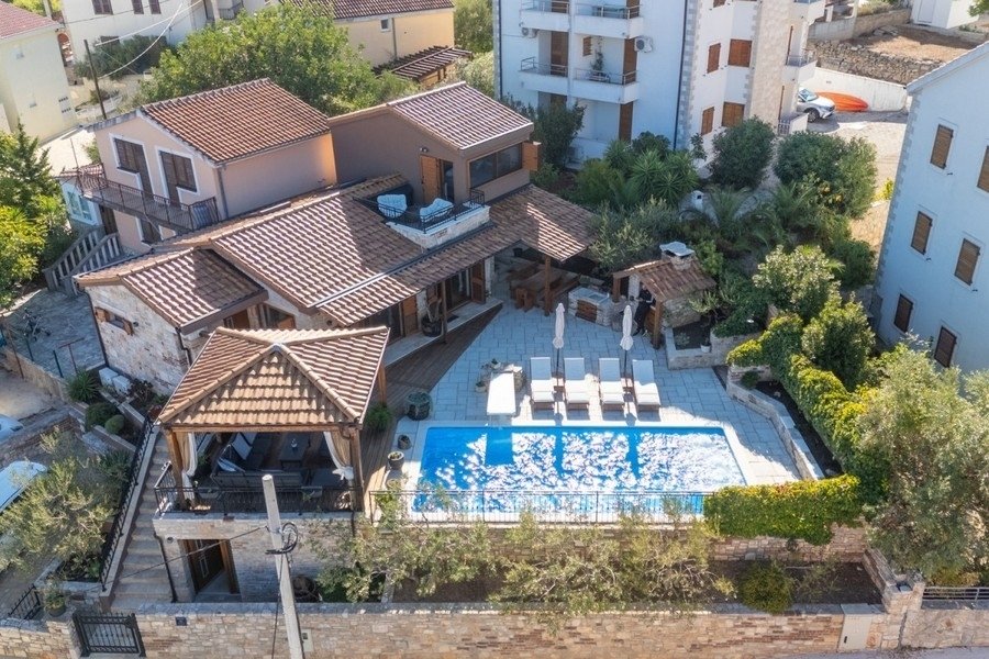 Haus in Srednje Selo, Gespanschaft Split-Dalmatien, Kroatien 2 - 19183502