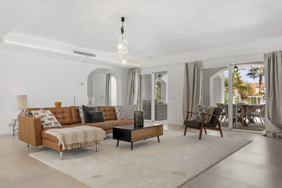 Villa in Nueva Andalucia, Marbella, Spain 3 - 19188722