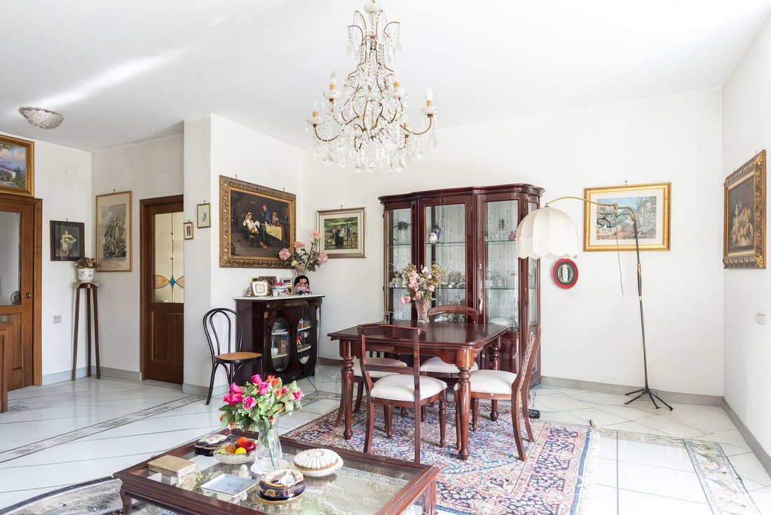 Appartement à Naples, Campanie, Italie 2 - 19187868