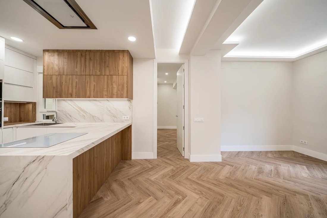 Appartamento a Retiro, Madrid, Spagna 2 - 19186409