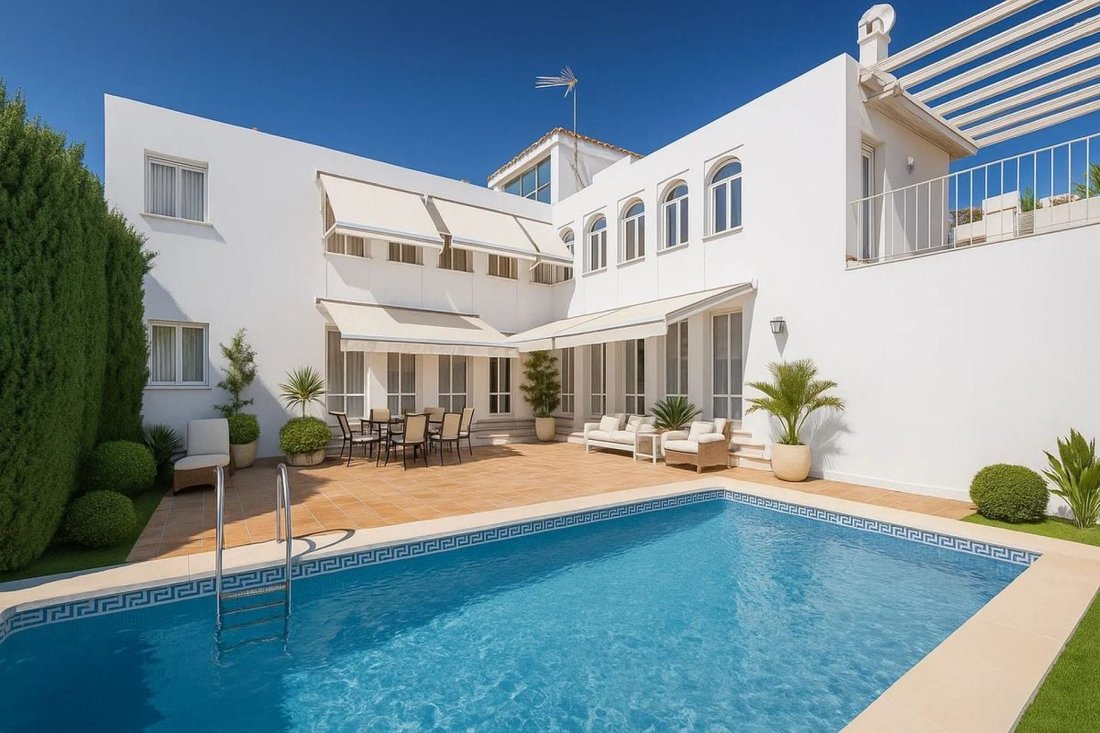 Villa en Nueva Andalucía, Marbella, España 2 - 19188395