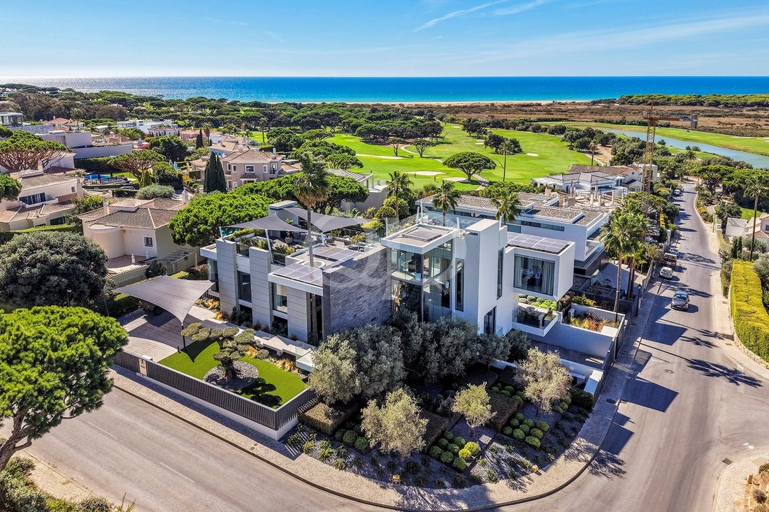 Villa in Vale do Lobo, Almancil, Portugal 2 - 19184595