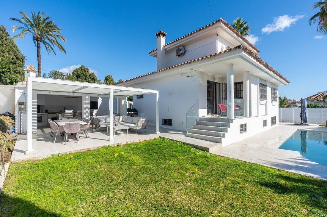 Villa en Estepona, Andalucía, España 1 - 19188186