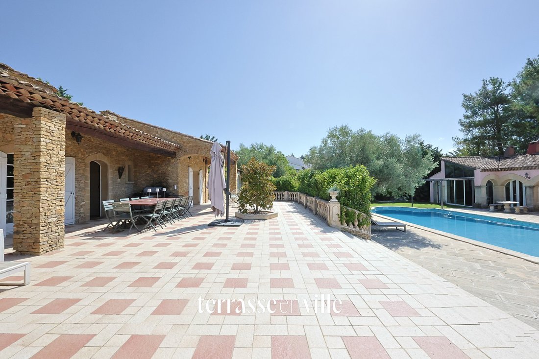 Casa en Cuges-les-Pins, Provenza-Alpes-Costa Azul, Francia 4 - 19188253