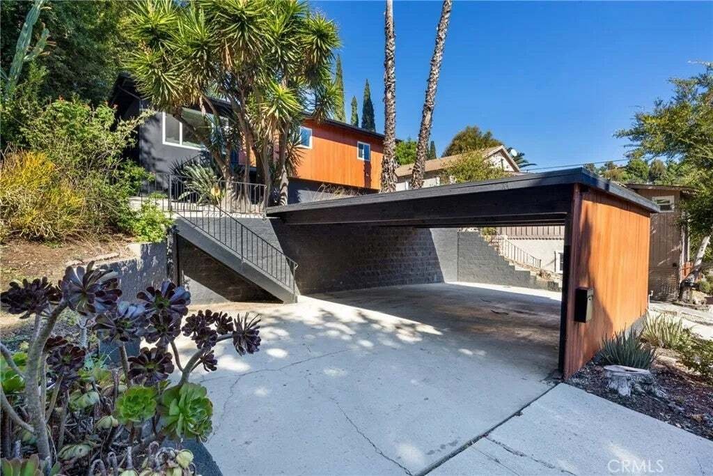 House in Los Angeles, California, United States 1 - 19185618