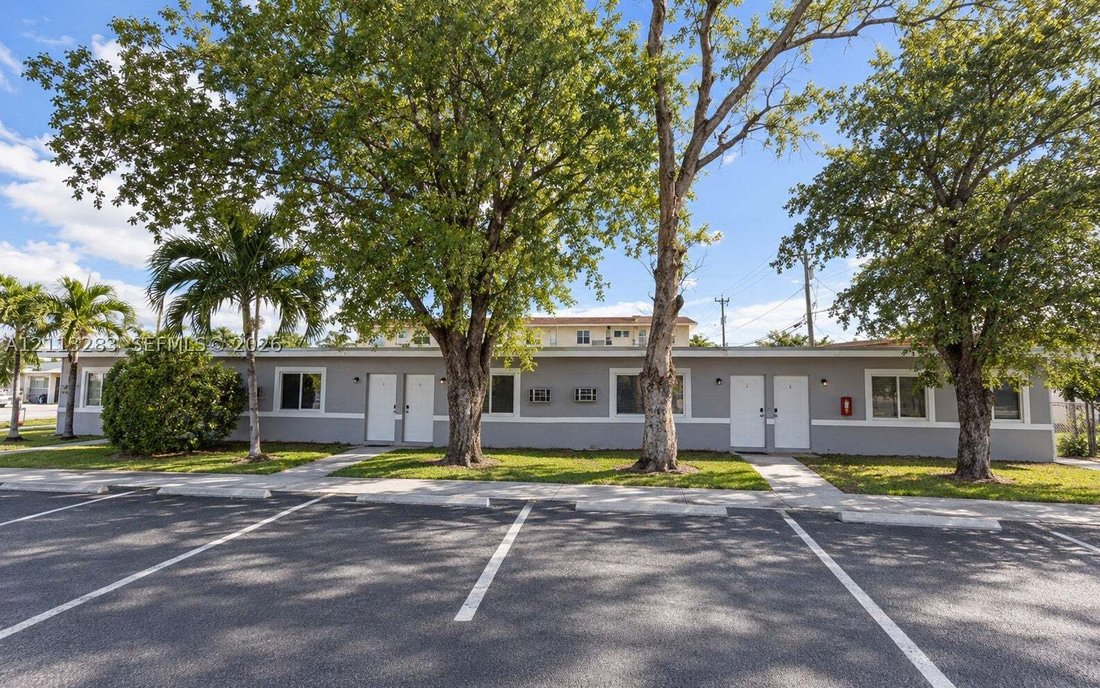 Hialeah, Florida, United States 4 - 19185182