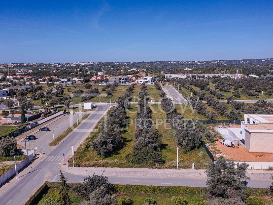 Terreno en Vilamoura, Quarteira, Algarve 2 - 19186474