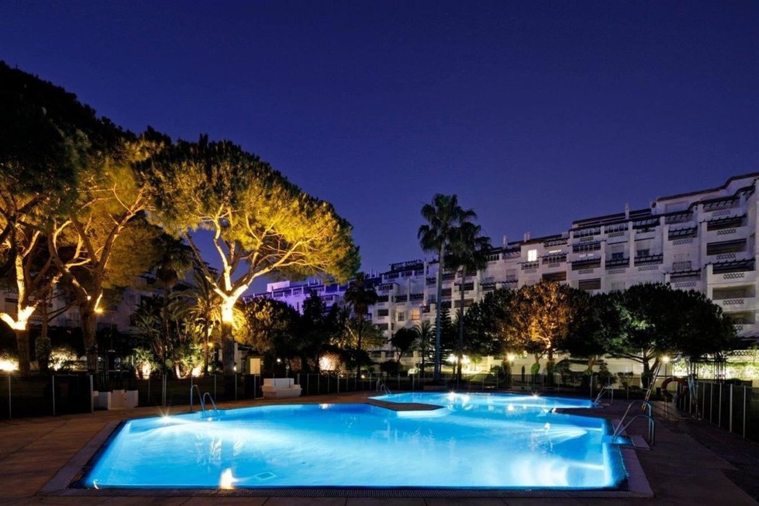Apartamento en Playa Puerto Banús, Marbella, España 5 - 19188301