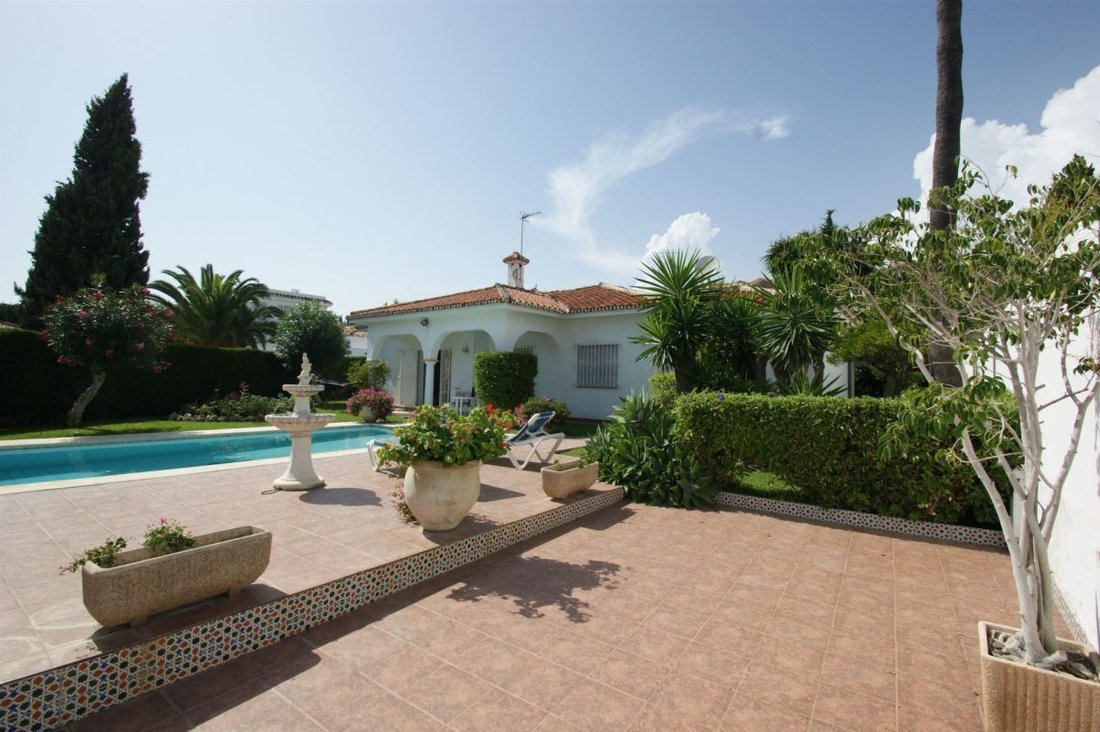 Villa en Playa Puerto Banús, Marbella, España 3 - 19188335