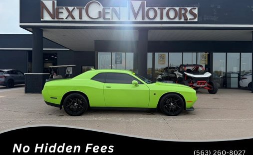 2015 Dodge Challenger Scat Pack Shaker Coupe 2D in Muscatine, IA, United States 1