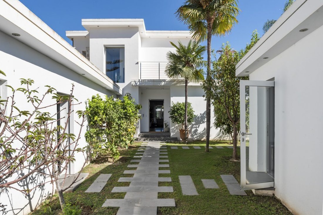 Villa in Nueva Andalucia, Marbella, Spain 3 - 19188725