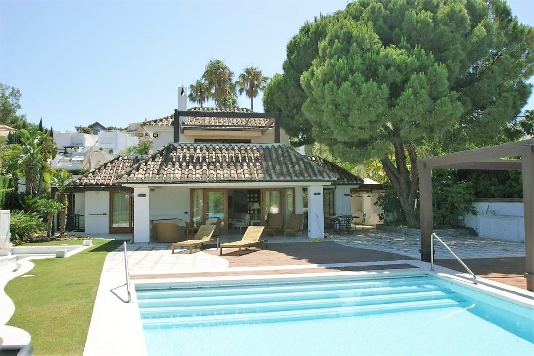 Villa en Nueva Andalucía, Marbella, España 2 - 19188444
