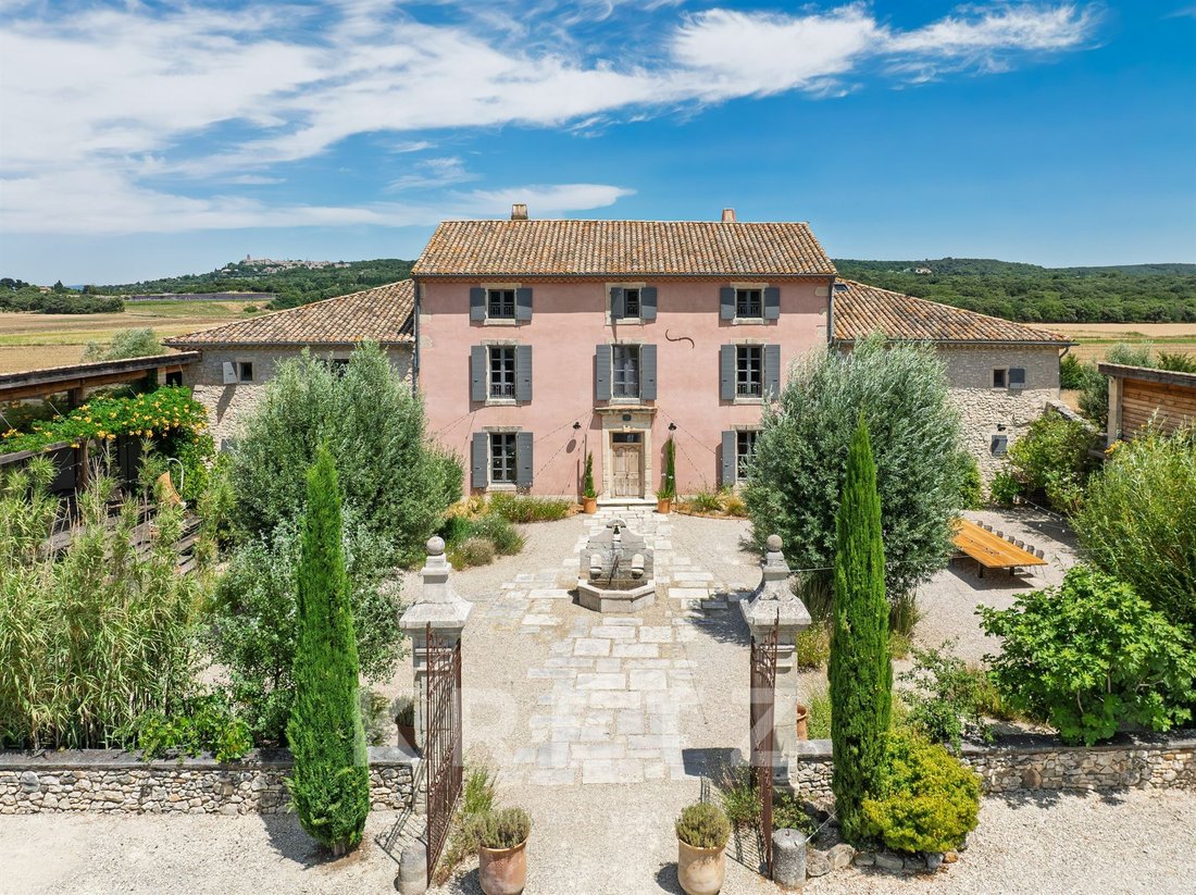 Finca en La Garde-Adhémar, Auvernia-Ródano-Alpes, Francia 1 - 19188635