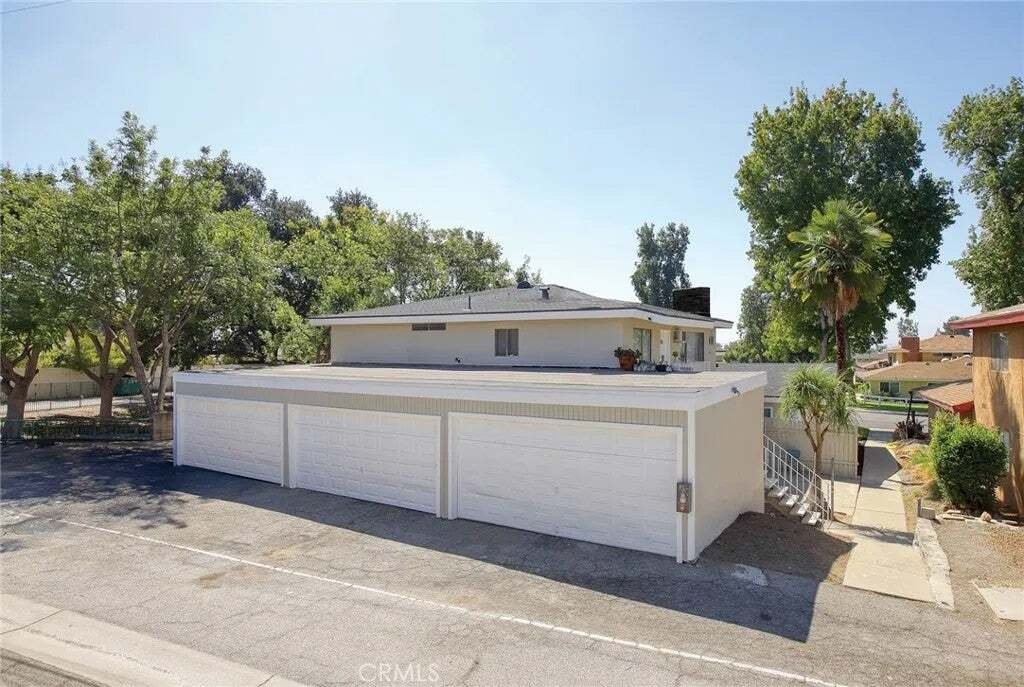 La Verne, California, United States 5 - 19188007