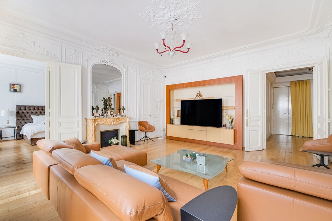 Apartment in Saint Philippe du Roule, Paris 8e Arrondissement, Paris 3 - 19188285