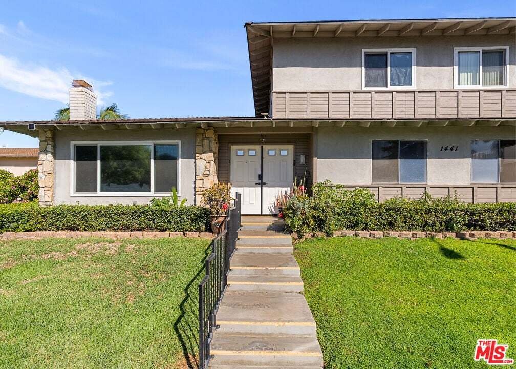 La Habra Heights, California, United States 2 - 19185248