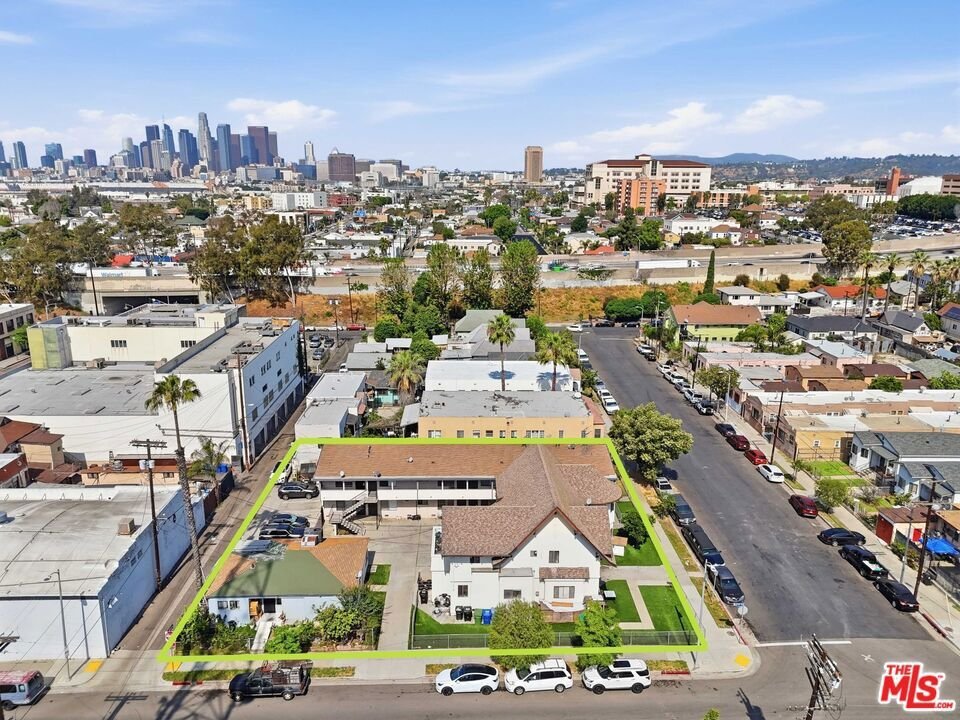 Los Angeles, California, United States 1 - 19185262