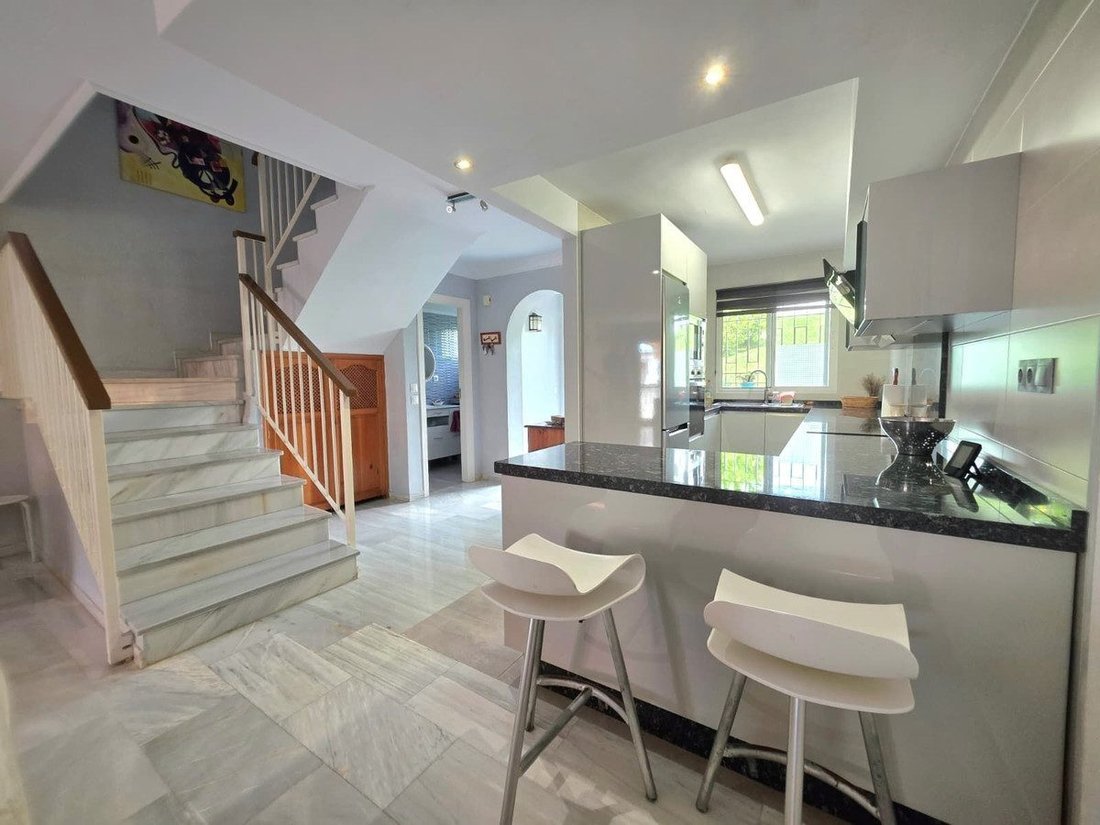 Townhouse in Nueva Andalucia, Marbella, Spain 4 - 19186517