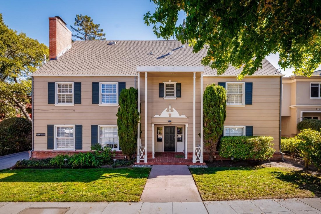 Burlingame, California, United States 1 - 19187937