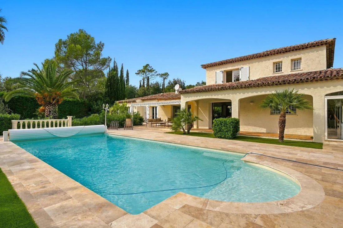 Casa en La Bouverie, Roquebrune-sur-Argens, Francia 2 - 19186266