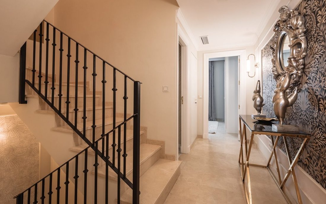 Townhouse in Nueva Andalucia, Marbella, Spain 5 - 19186311