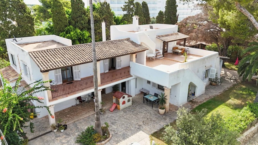 Villa in Cala d'Or, Santanyi, Balearic Islands 1 - 19186013