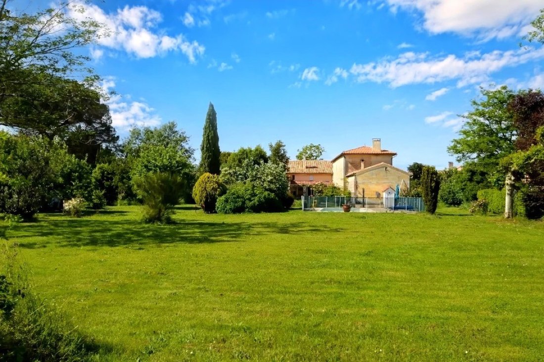 Villa en Saint-Émilion, Nueva Aquitania, Francia 1 - 19186039