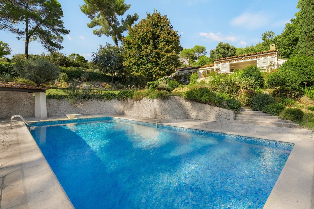 Casa a Le Rouret, Provenza-Alpi-Costa Azzurra, Francia 2 - 19186724