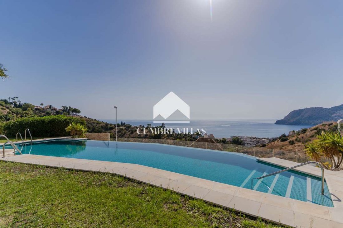Townhouse in La Herradura, Almunecar, Spain 4 - 19186024