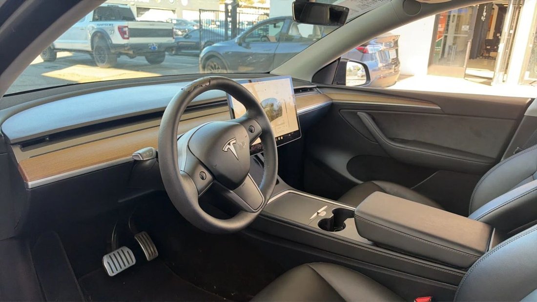 Suv in Azusa, CA, United States 3 - 19186779