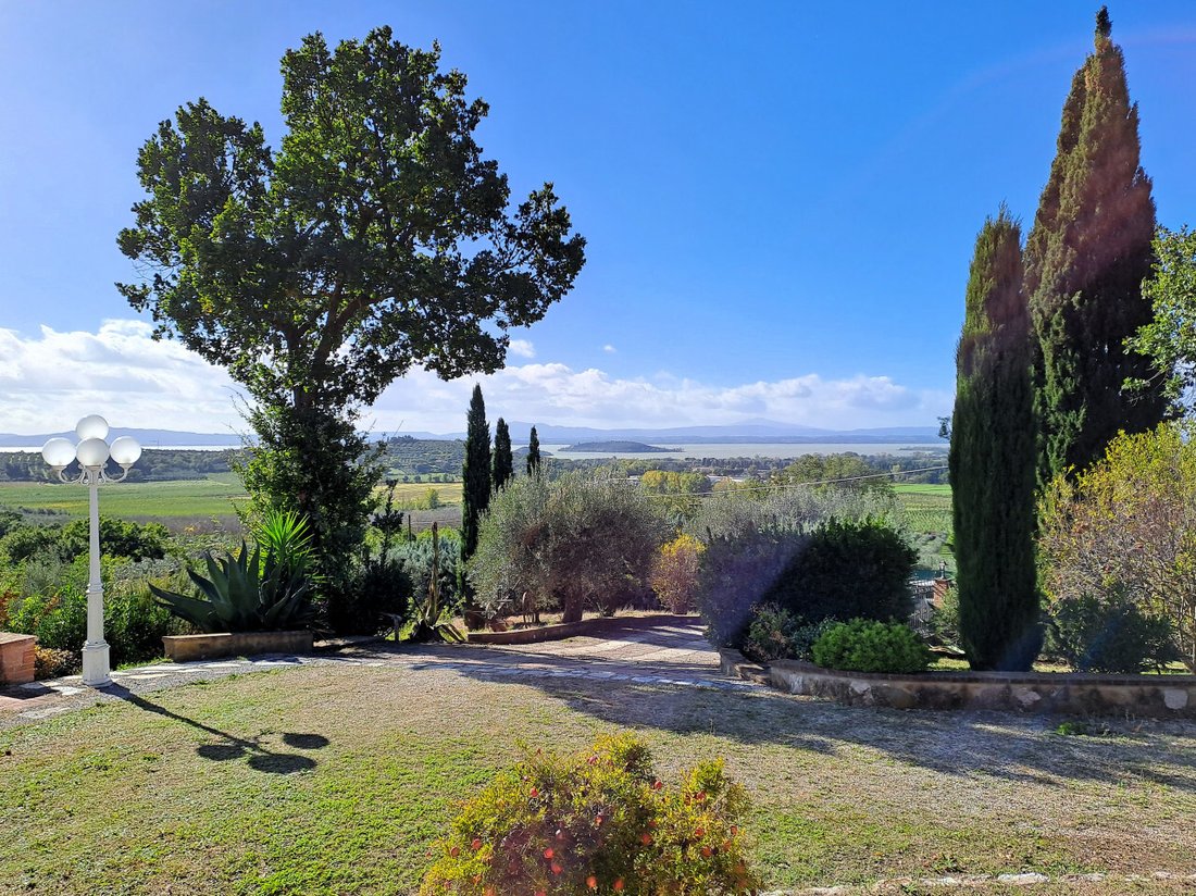 Villa en Passignano sul Trasimeno, Umbría, Italia 1 - 19186613