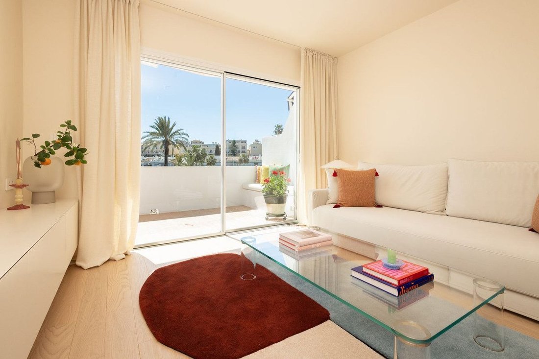 Wohnung in Nueva Andalucía, Marbella, Spanien 3 - 19185862