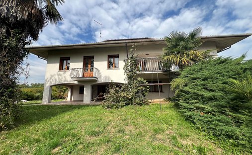 Villa in Montebelluna, Venetien, Italien 1
