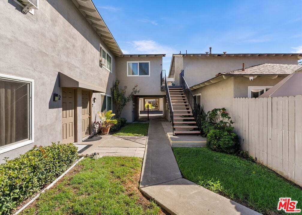 La Habra Heights, California, United States 4 - 19185248