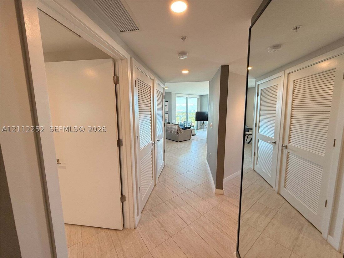 Condo in Miami, Florida, United States 2 - 19185137