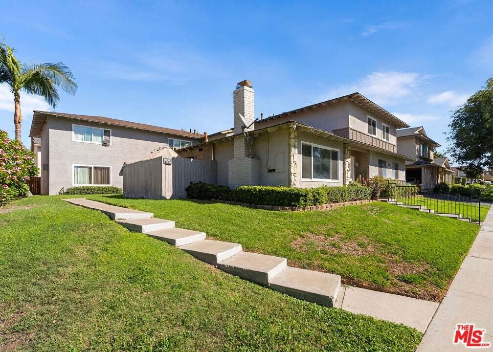 La Habra Heights, California, United States 3 - 19185248