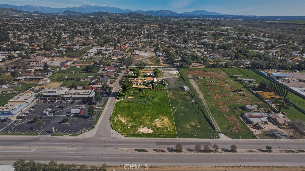 Jurupa Valley, California, United States 1 - 17561680