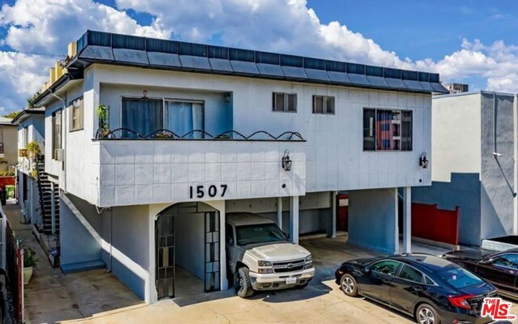 Los Angeles, California, United States 2 - 19185345