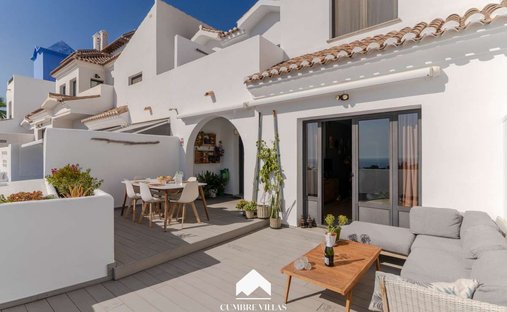 Townhouse in La Herradura, Almunecar, Spain 1
