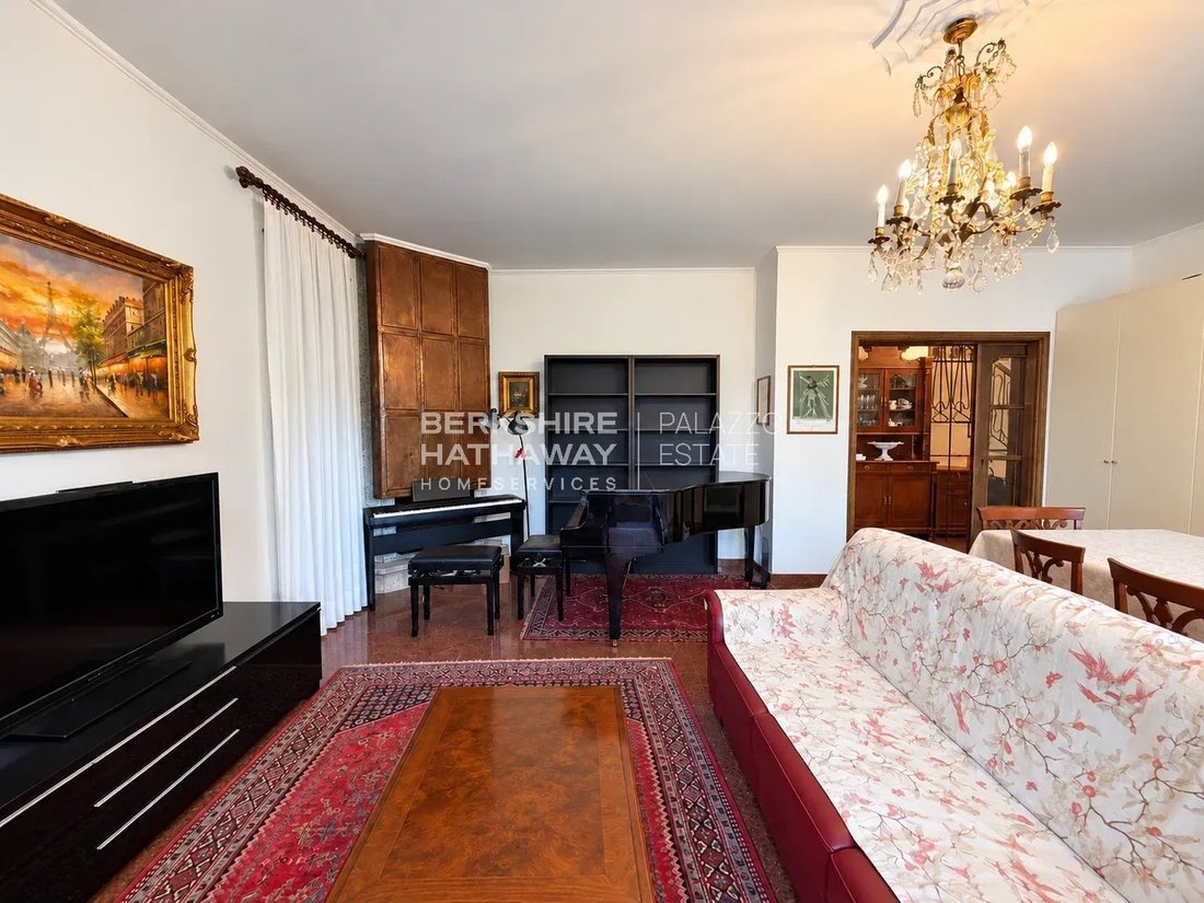 Apartamento en Campione d'Italia, Lombardía, Italia 5 - 19186413