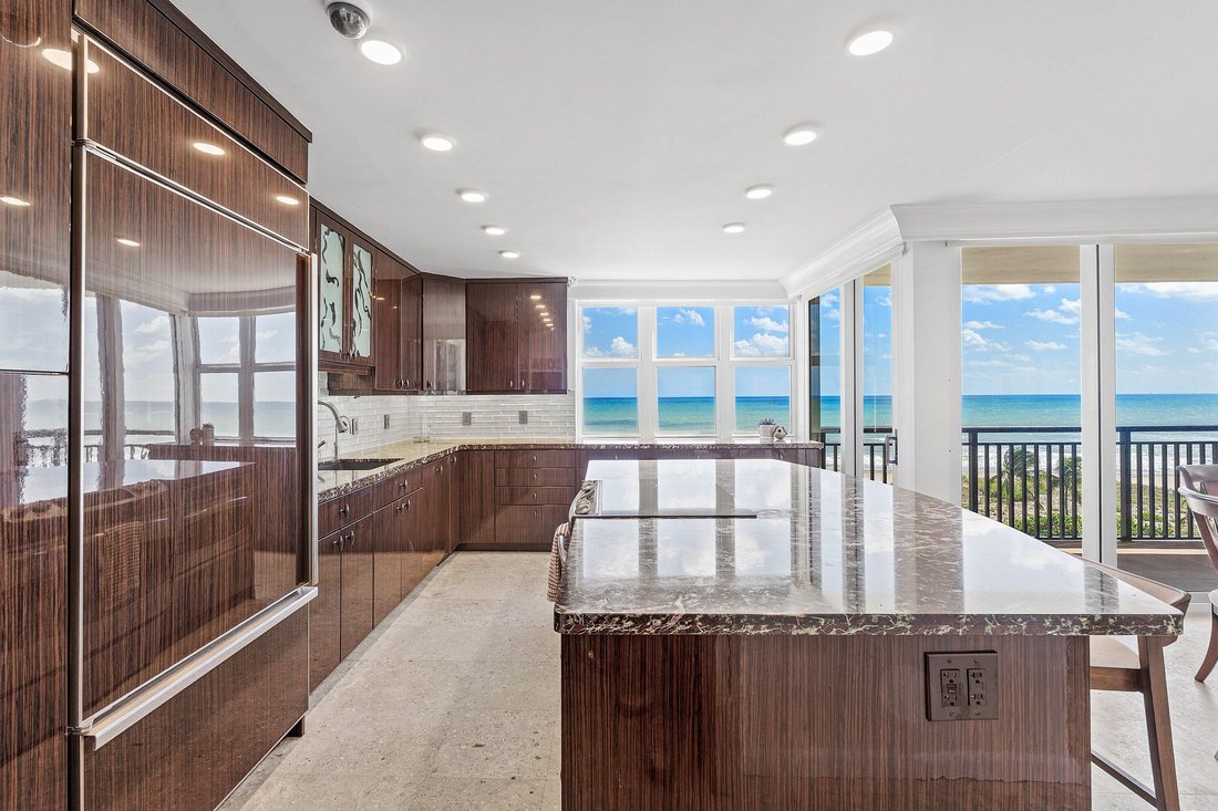 Condo in Boca Raton, Florida, United States 5 - 19184825