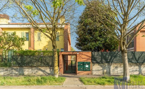 Villa in Gratosoglio, Milan, Italy 1