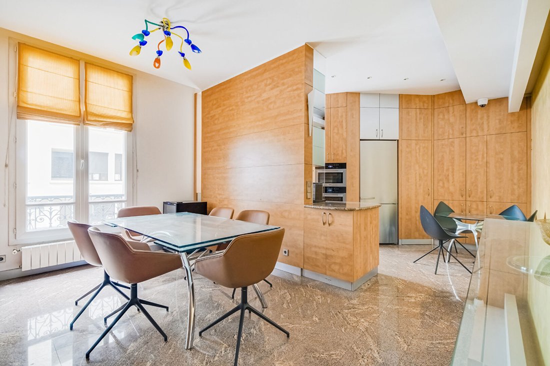 Apartment in Saint Philippe du Roule, Paris 8e Arrondissement, Paris 4 - 19188285