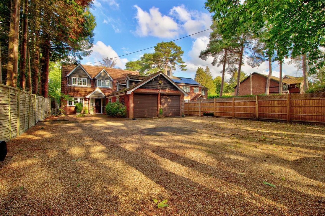 Casa en Finchampstead, Inglaterra 1 - 19184777