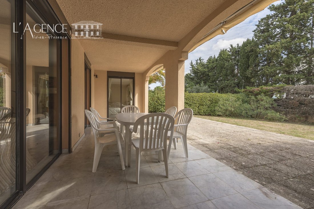 Apartamento en Le Tholonet, Provenza-Alpes-Costa Azul, Francia 1 - 19187585