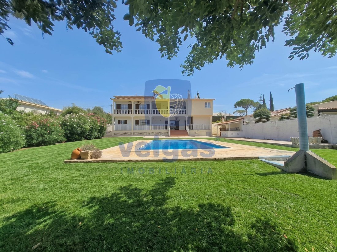 Villa en Quarteira, Algarve, Portugal 1 - 19175387